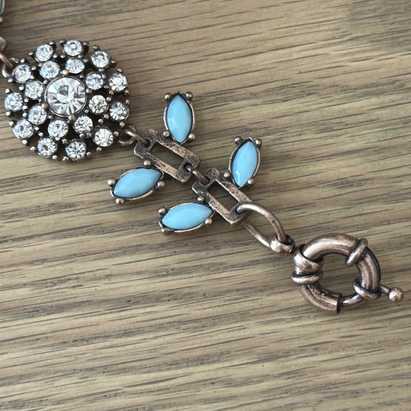 Elegant Turquoise and Silver Women's Bracelet - Picture 4 of 6